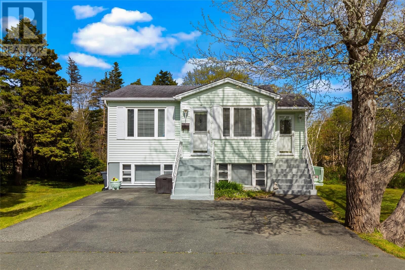 Property Photo:  16 Winston Avenue  NL A1N 1T1 