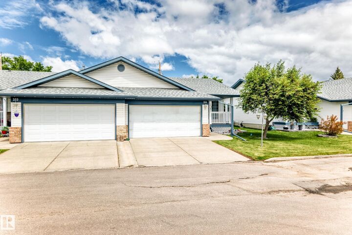 Property Photo:  104 Maisonette Village  AB T9E 6T1 