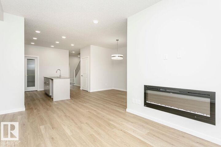 Property Photo: 2851 64 Street SW AB T6X 0M8
