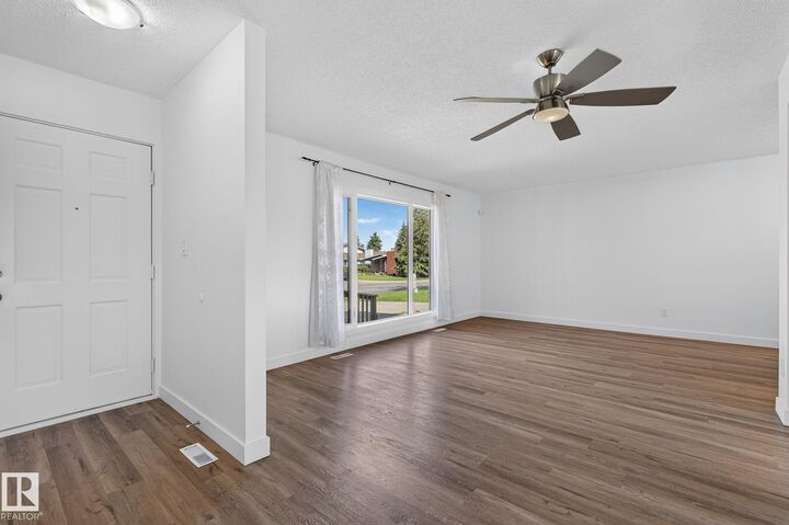 Property Photo:  3119 104 Street NW  AB T6J 3B2 