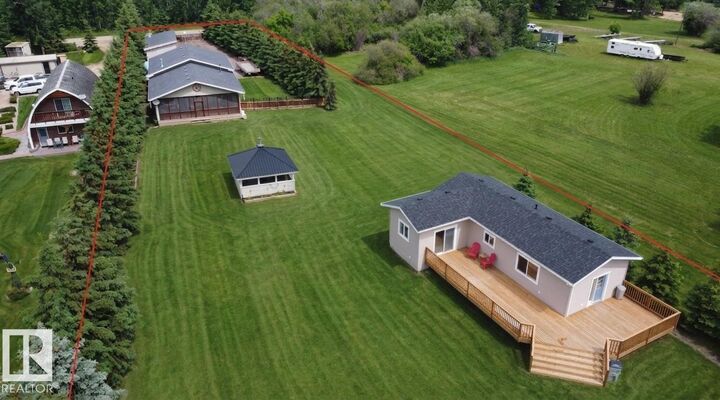 Property Photo: B32 Wicks Street AB T0C 2P0