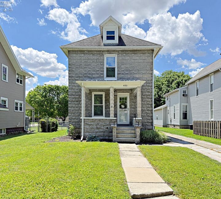 Property Photo:  480 E Perry Street  OH 44883 