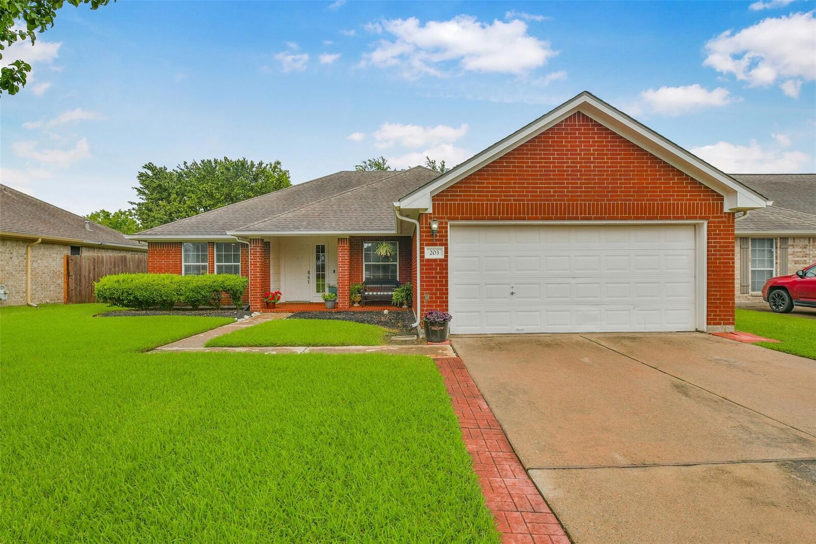 Property Photo:  203 Green Isle Avenue  TX 77539 