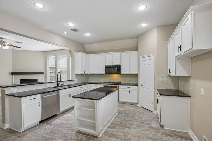 Property Photo:  11022 Sarah Bluff Lane  TX 77433 