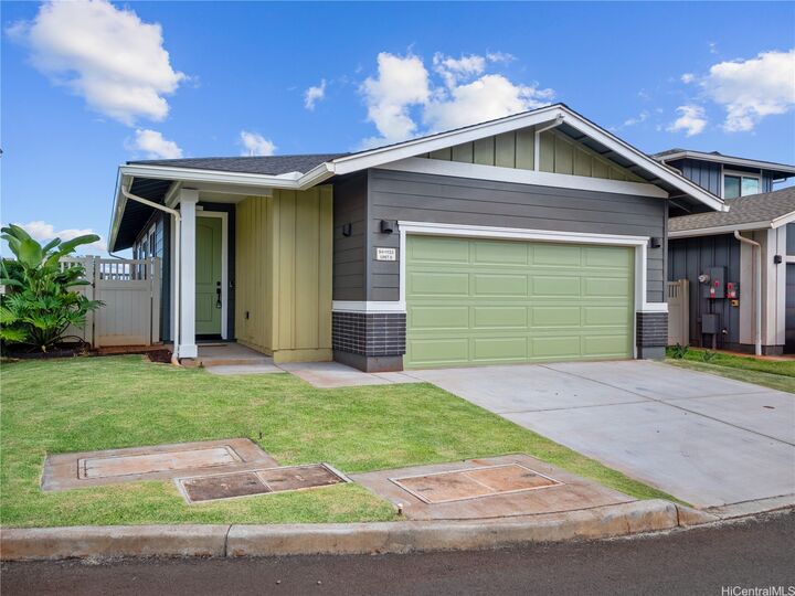 Property Photo:  94-1133 Halekukui Street 8  HI 96797 