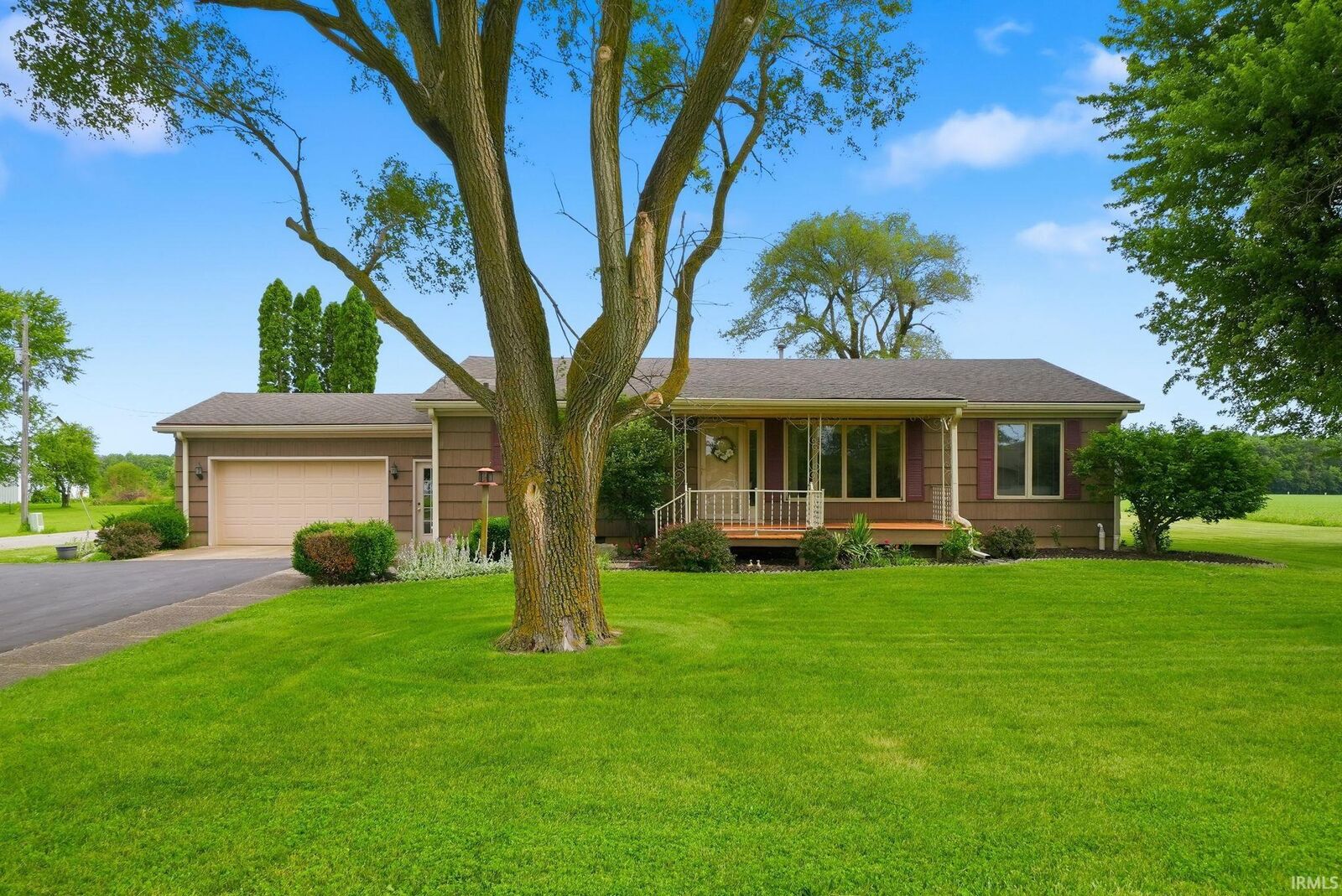 Property Photo: 3724 W Yoder Road IN 46798