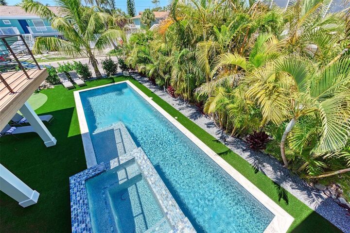 Property Photo:  256 Gladiolus Street  FL 34216 