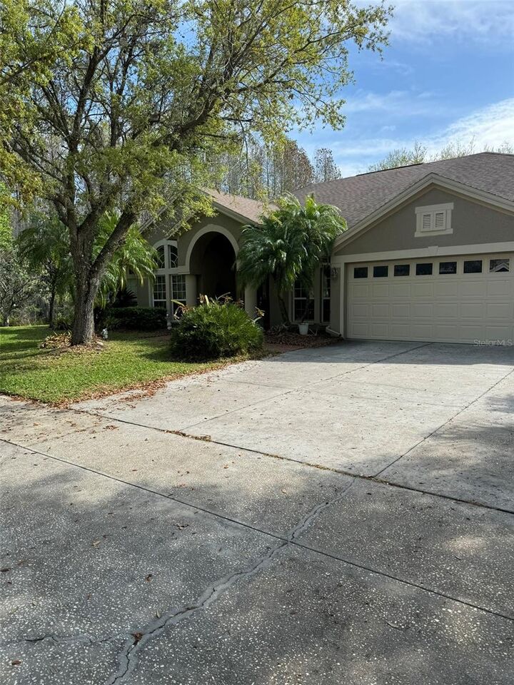 Property Photo: 5501 Reflections Boulevard FL 33558