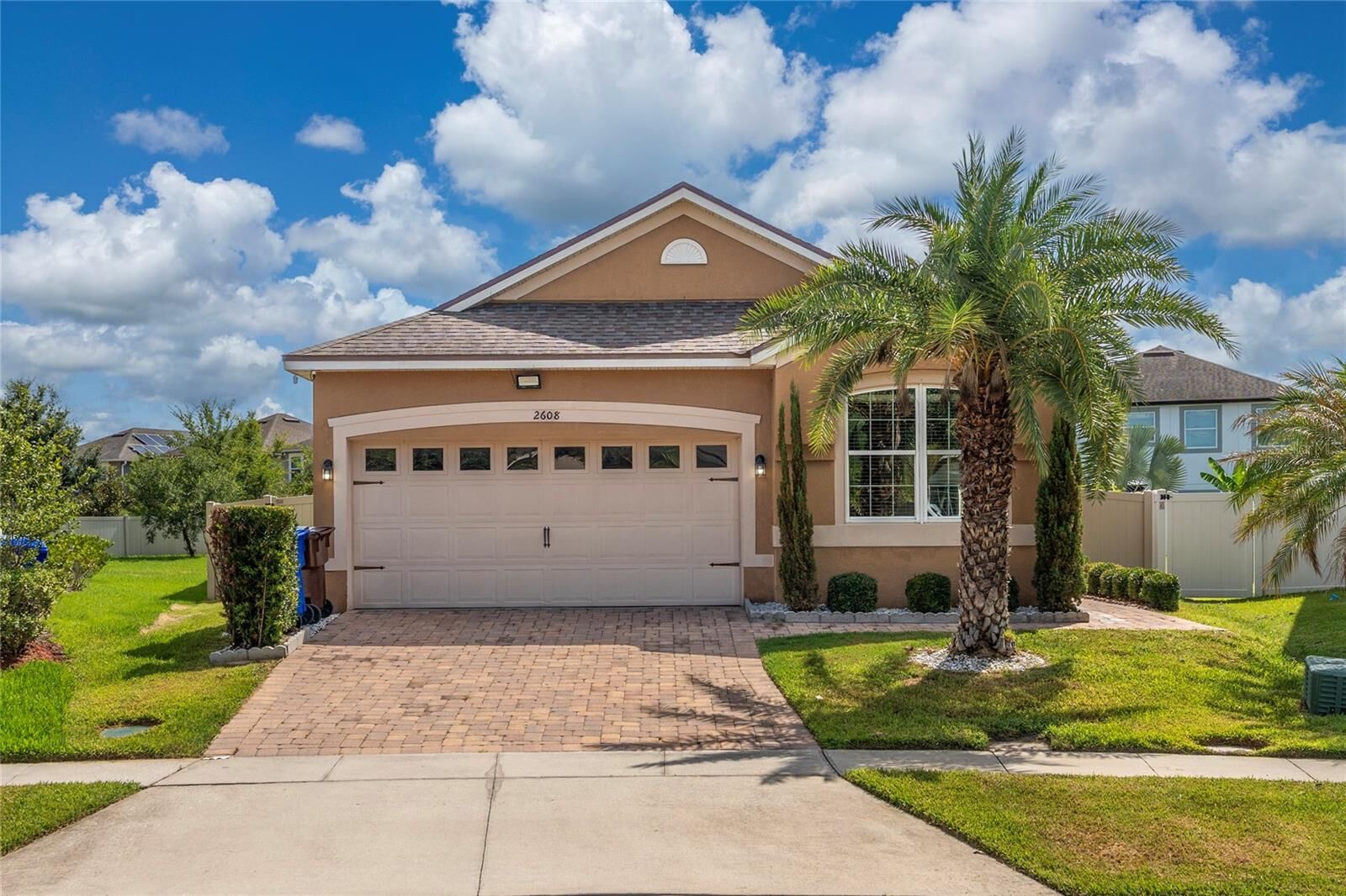 Property Photo:  2608 Nouveau Way  FL 34741 