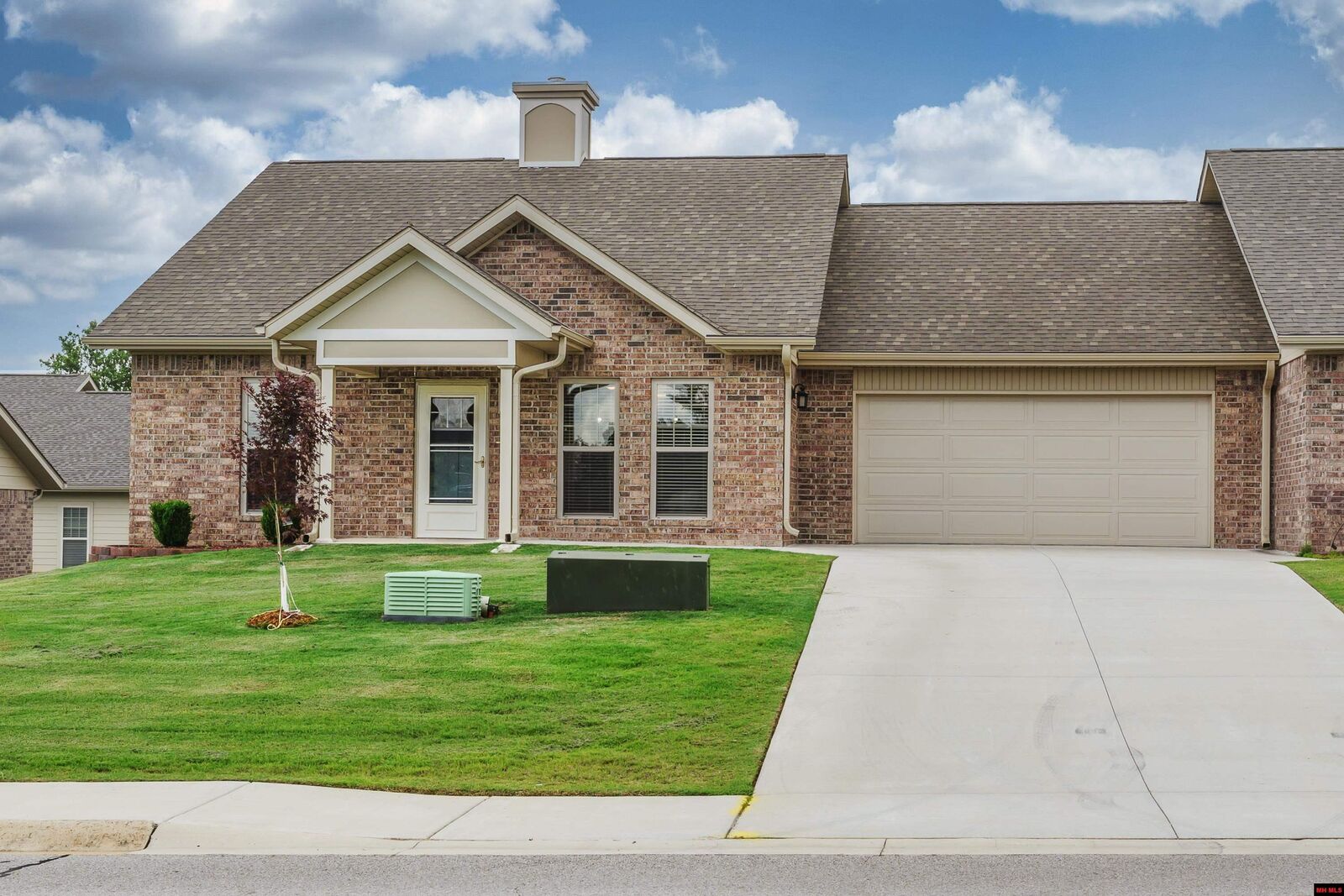 Property Photo:  1118 E 16th Street  AR 72653 
