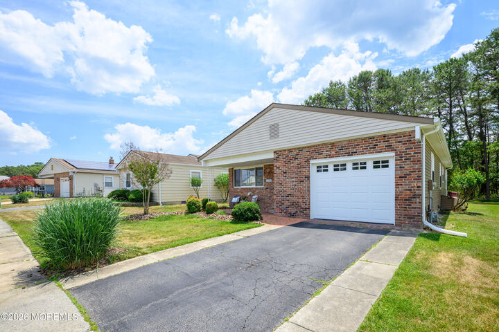 Property Photo:  75 Chesterfield Lane  NJ 08757 