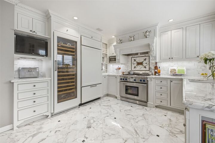 Property Photo:  757 S Orange Grove Boulevard S 1  CA 91105 