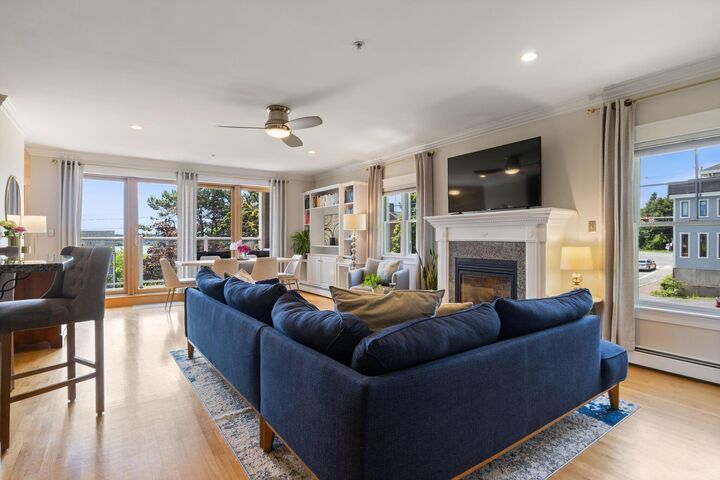 Property Photo: 16 Guilford Court 2B ME 04101