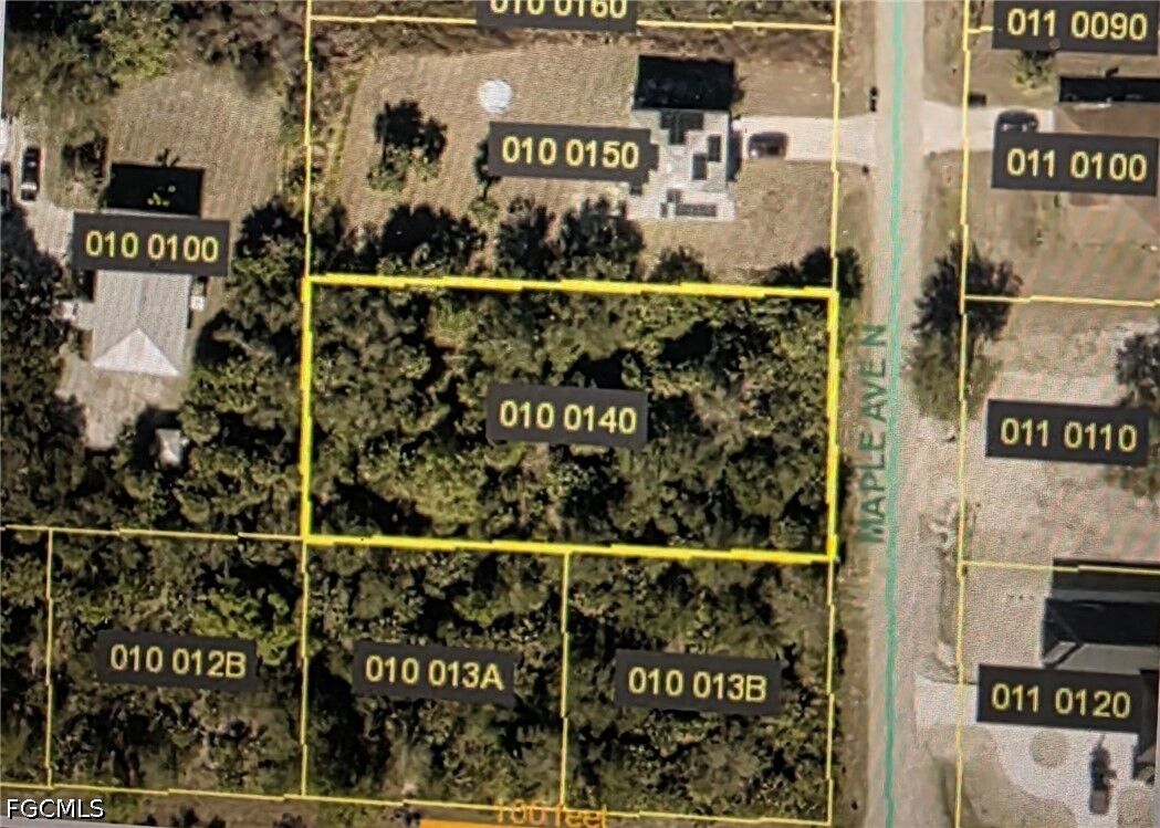 Property Photo: 803 Maple Avenue N FL 33972