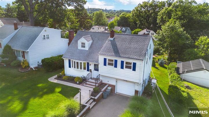 Property Photo:  59 Hooyman Drive  NJ 07013 