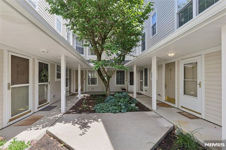Property Photo: 1116 Hyde Park Court NJ 07430