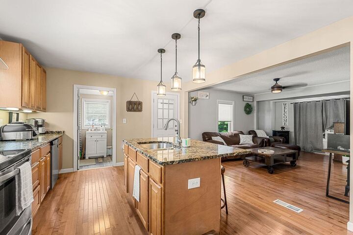 Property Photo: 110 Robinson Street NH 03104