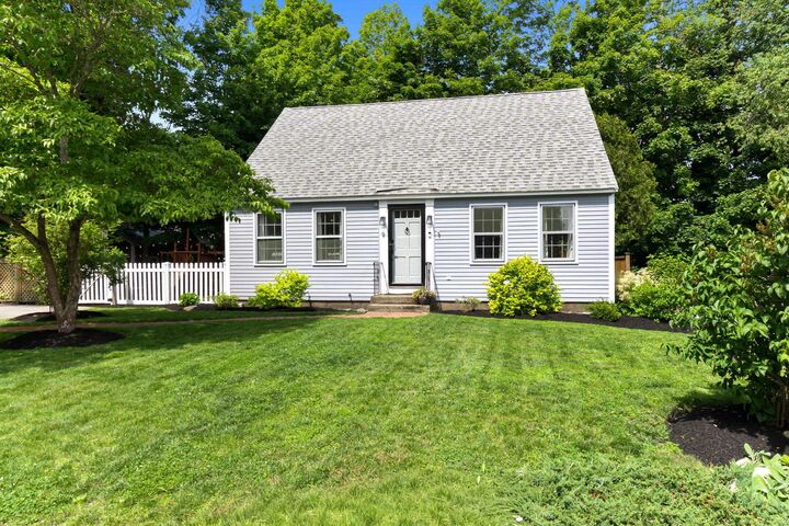 Property Photo:  9 Comings Court  NH 03833 