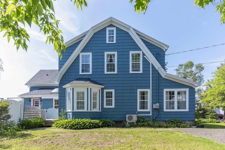 Property Photo: 145 Commercial Street NS B0P 1S0