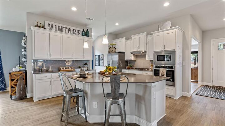 Property Photo: 2812 McCormick Street TX 76205