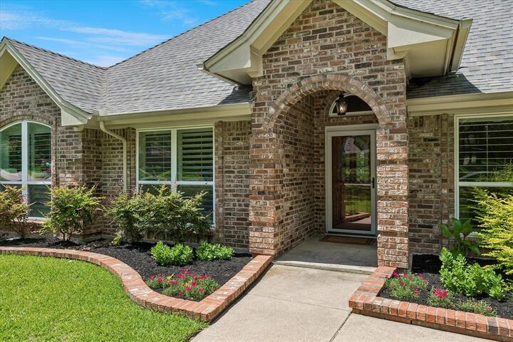 Property Photo: 404 Moonlight Lane TX 76248