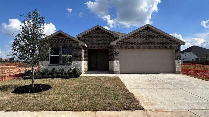 Property Photo: 10813 Bloodstone Drive TX 76036