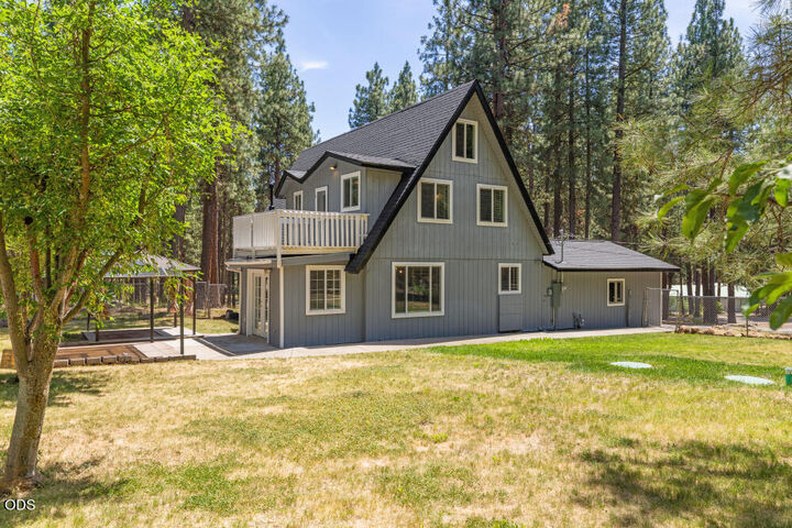 Property Photo:  17007 Camp Day Lane  OR 97601 