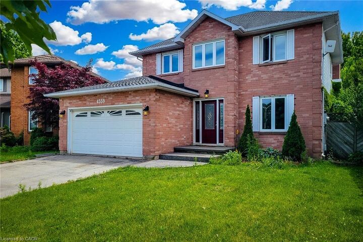 Property Photo: 4559 St. Volodymyr Court ON L0R 1B5
