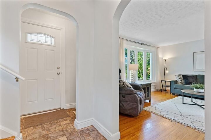 Property Photo:  161 Hedley Street  ON N3H 3X9 