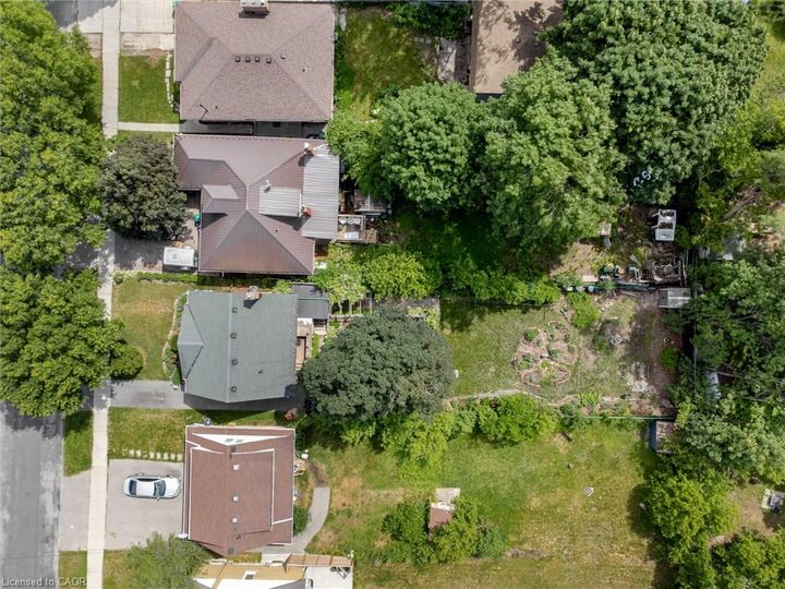 Property Photo:  34 Sixth Avenue  ON N2C 1R1 