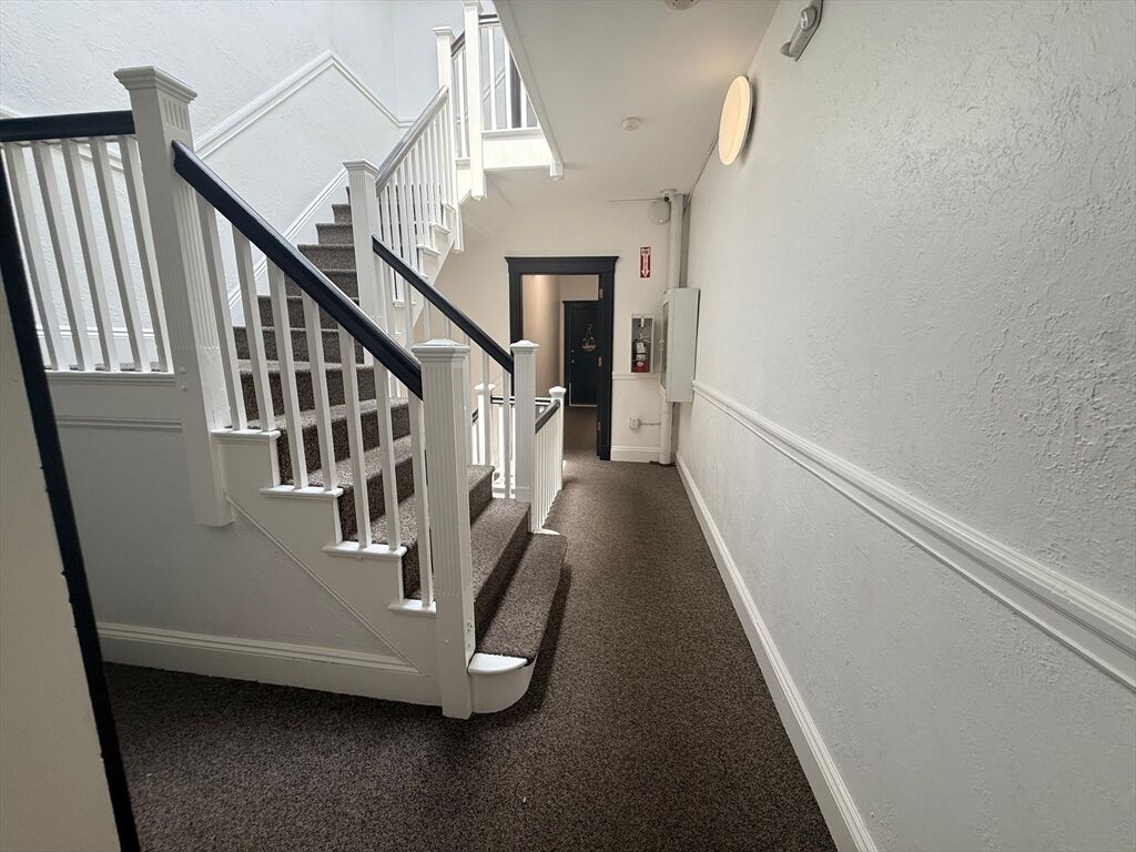 Property Photo:  8 Kenwood St 6  MA 02124 