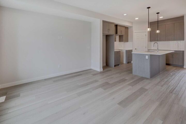 Property Photo: 1937 McCaskill Drive AB T0M 0S0