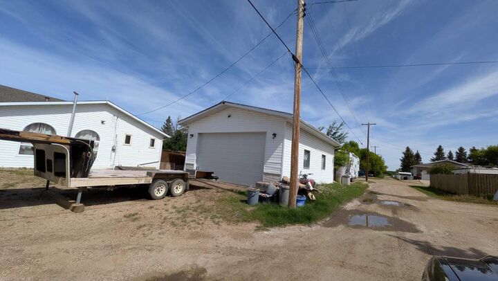 Property Photo:  110 Niblock Street  AB T0B 0C3 