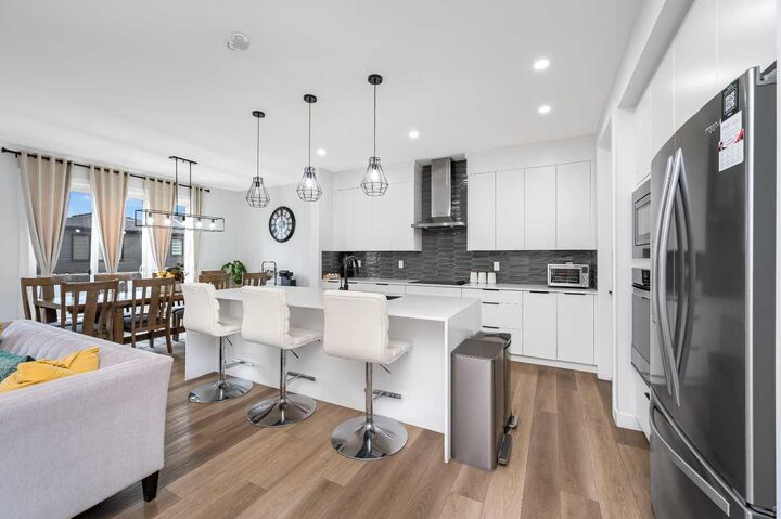 Property Photo: 346 Edith Road NW AB T3R 1Y9
