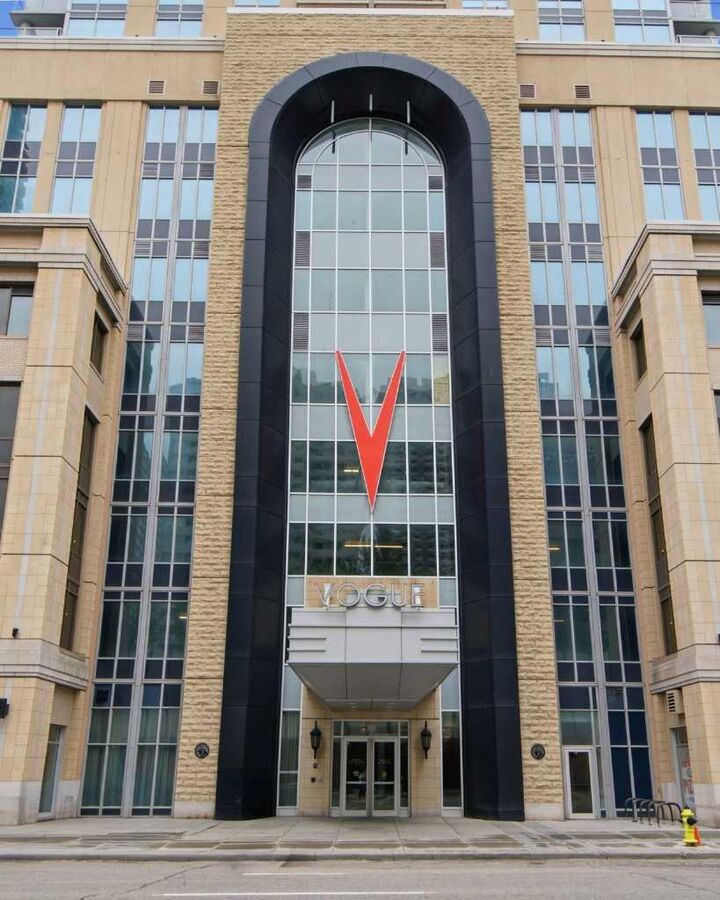 Property Photo:  930 6 Avenue SW 2110  AB T2P 1J3 