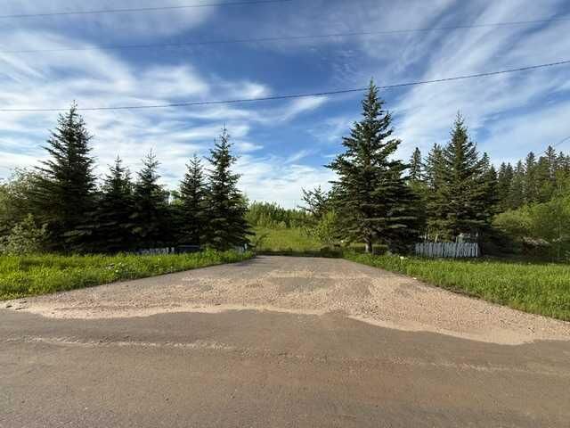 Property Photo: 120 Park Drive AB T0P 1J0