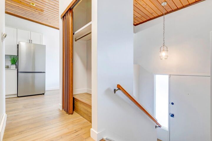Property Photo:  1415 44 Street SE F  AB T2A 5E6 