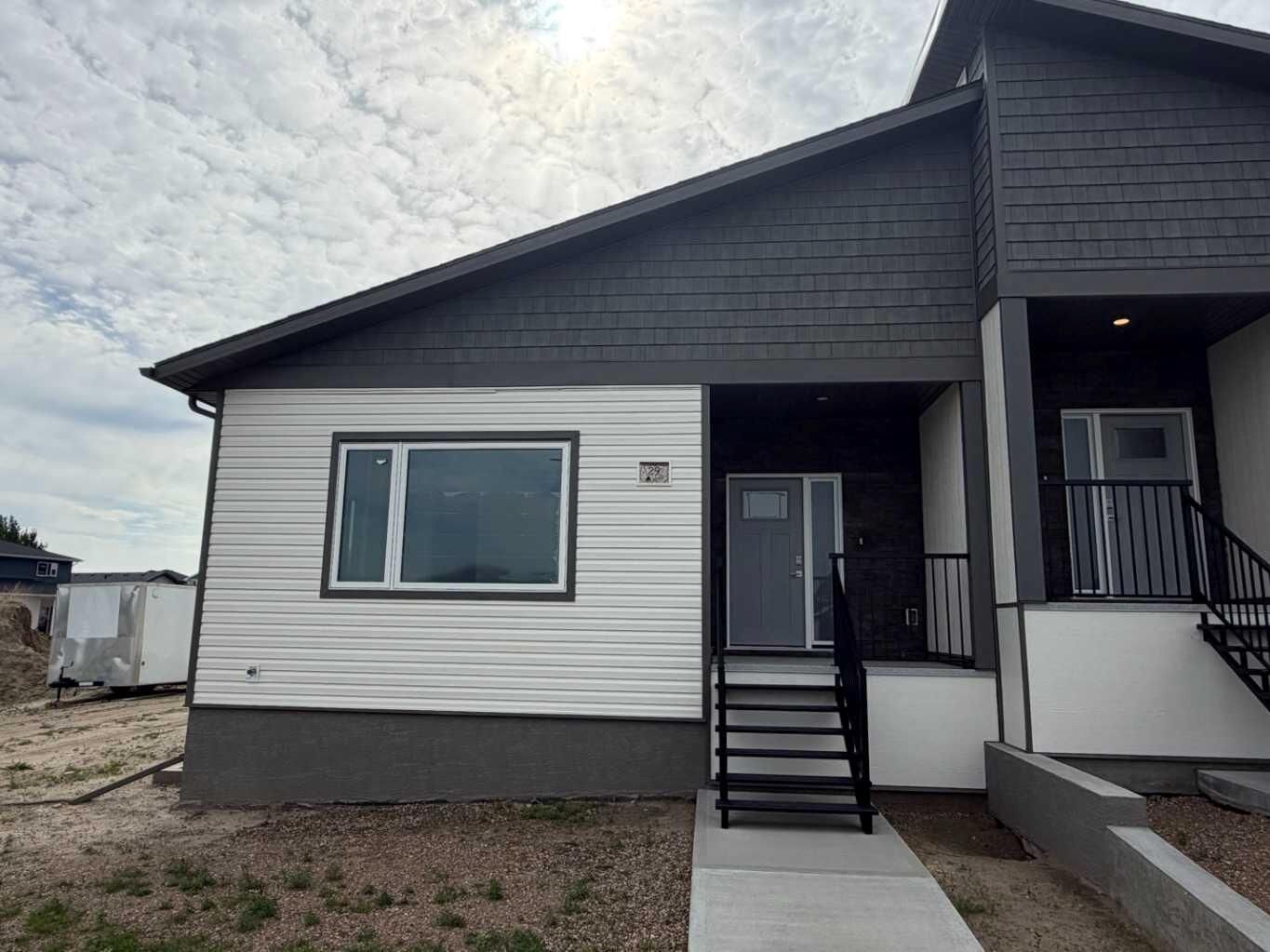 Property Photo: 29 Sierra Green SW AB T1B 0R5