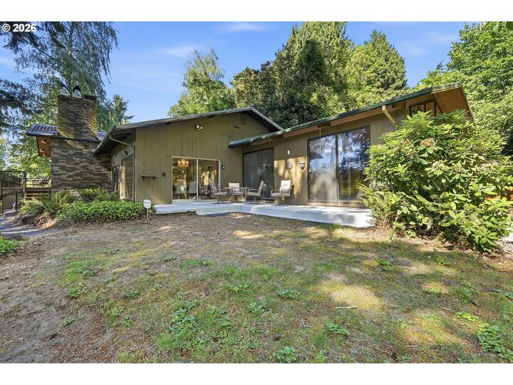 Property Photo: 3700 SE Ellis St OR 97202