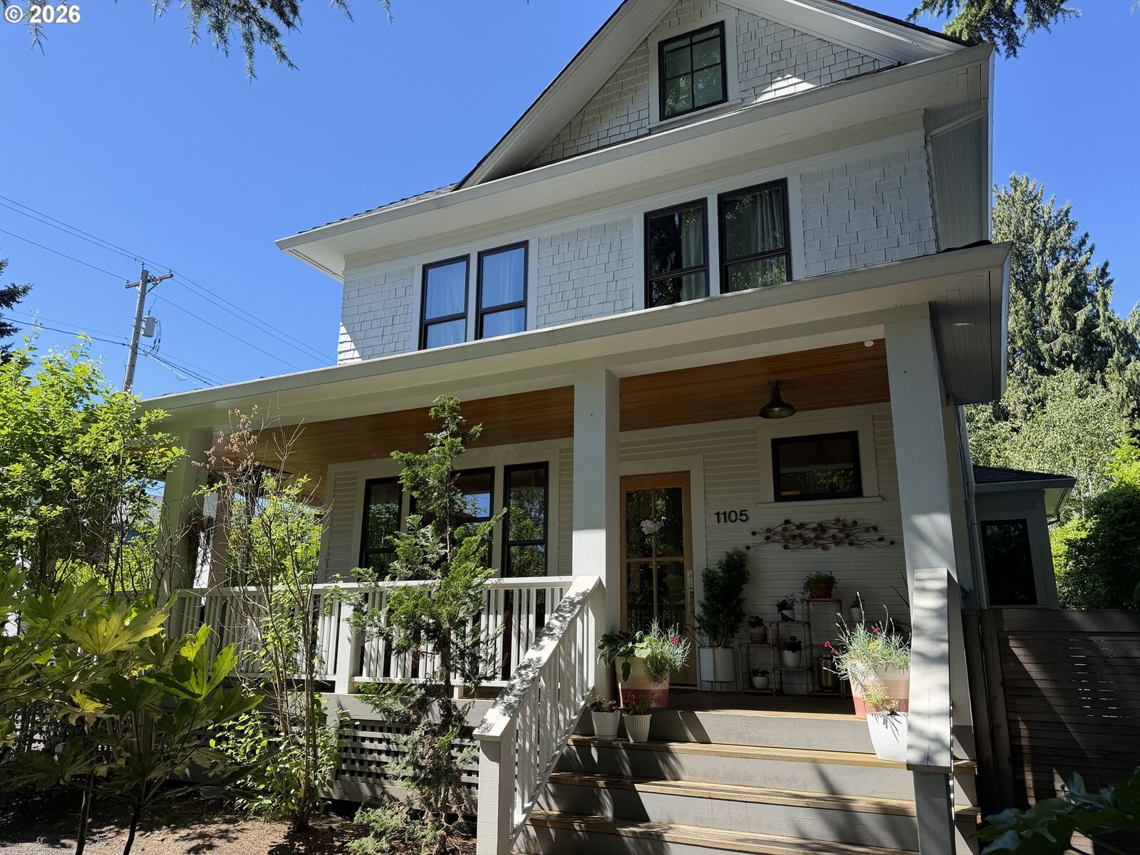 Property Photo:  1105 SE Nehalem St  OR 97202 