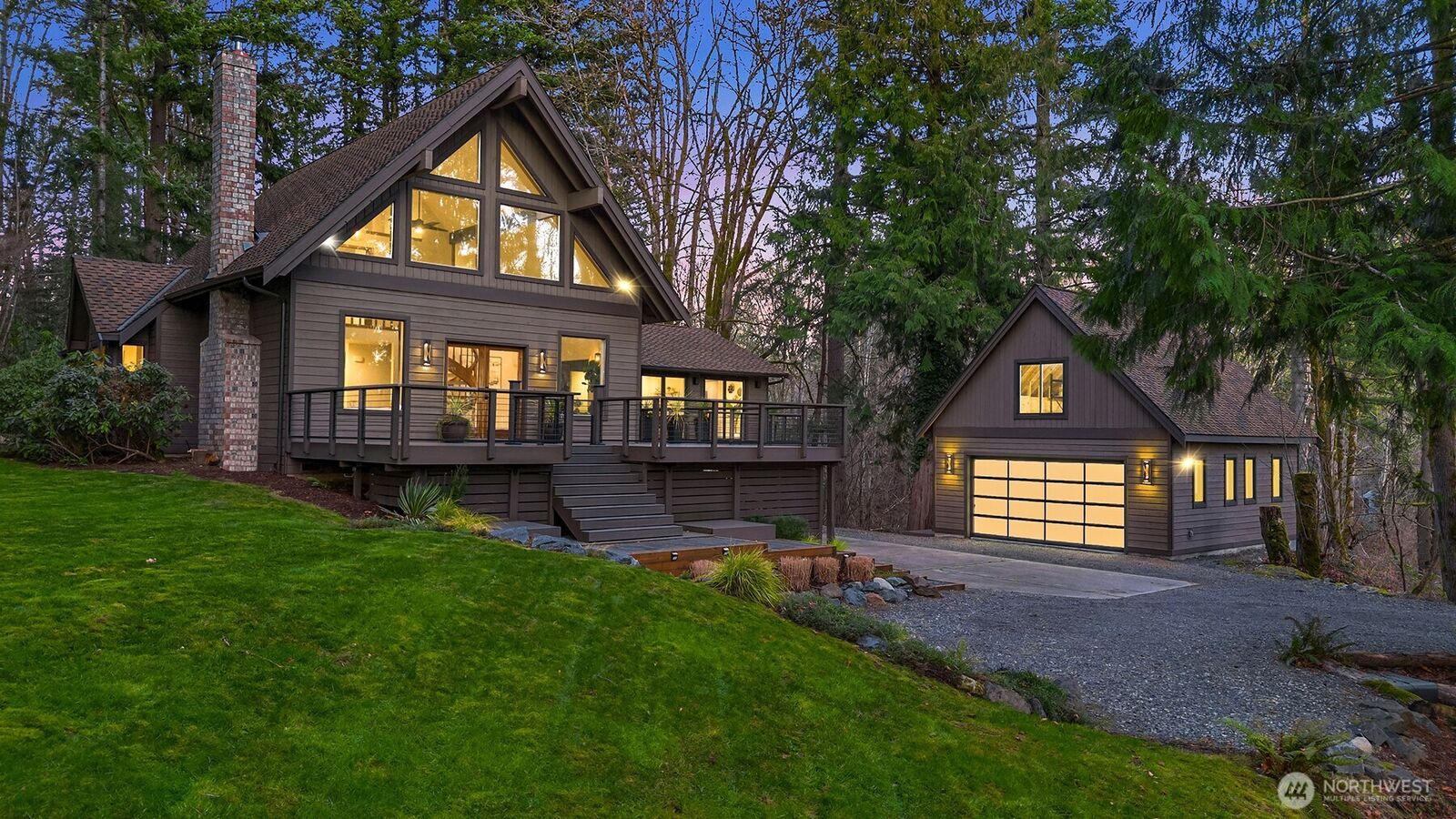 Property Photo:  25112 SE 17th Street  WA 98075 