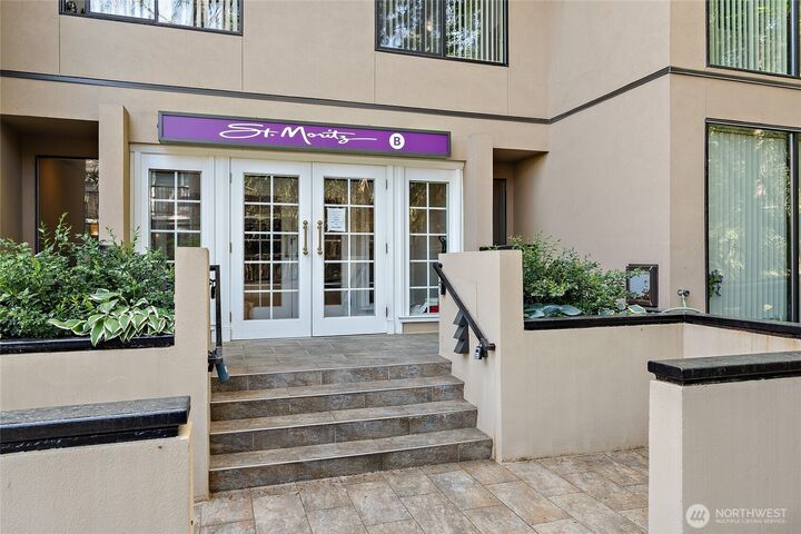 Property Photo:  15512  Country Club Drive B33  WA 98012 