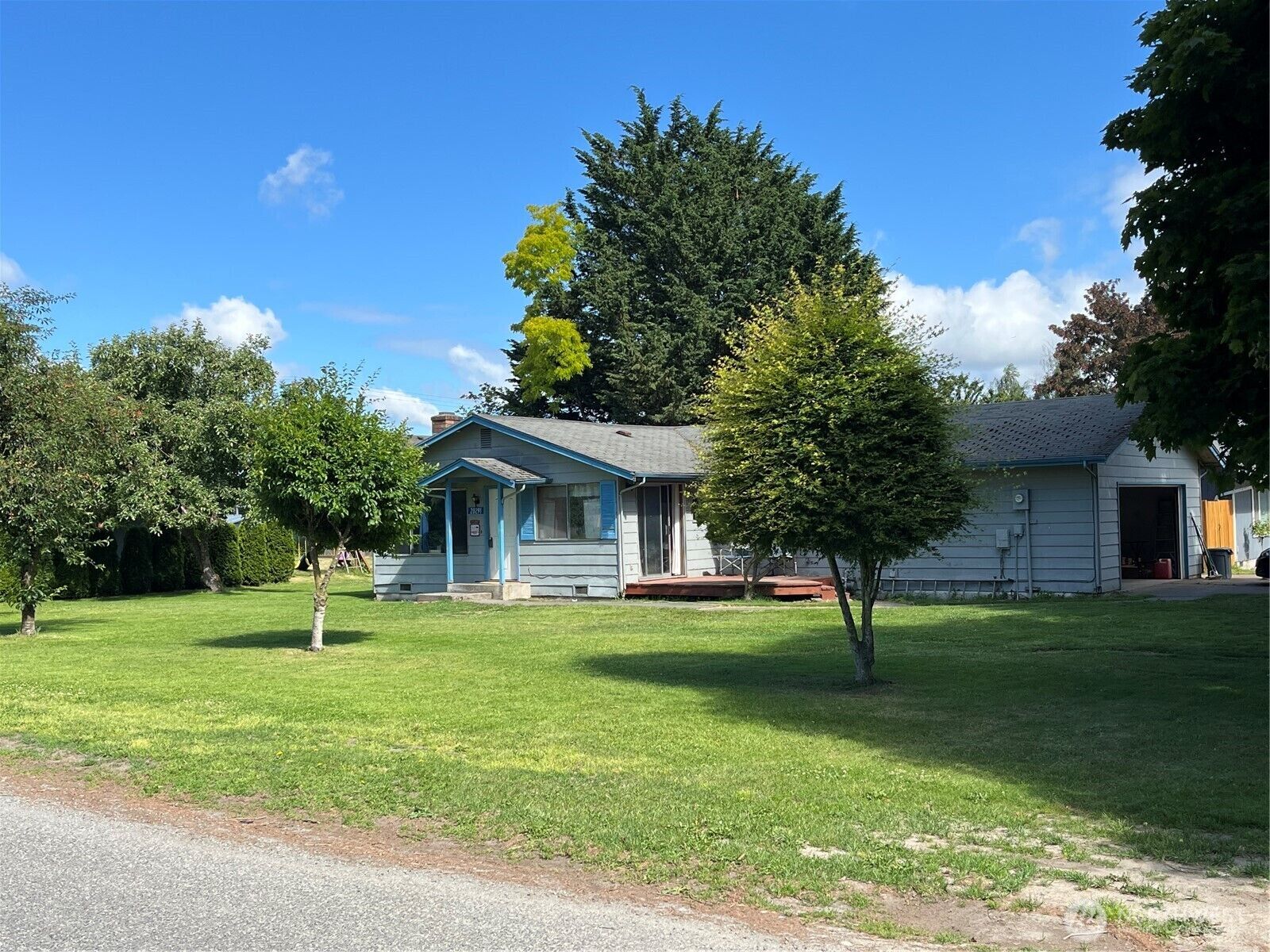 Property Photo:  20291  Aliston Lane  WA 98233 