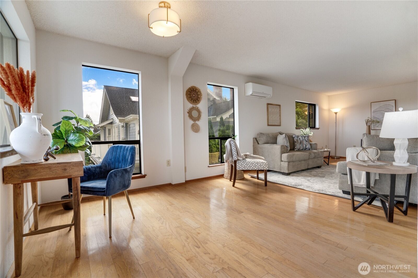 Property Photo: 809 N G Street 201 WA 98403