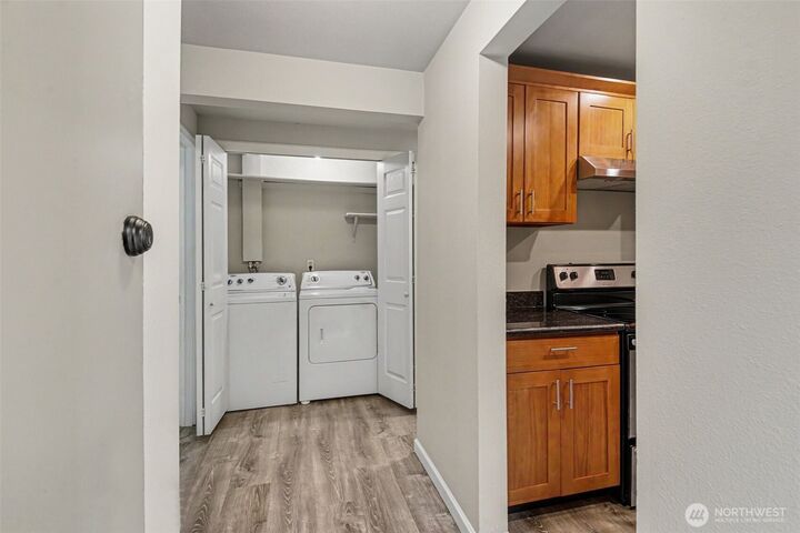 Property Photo:  9905 NE 124 Street 704  WA 98034 