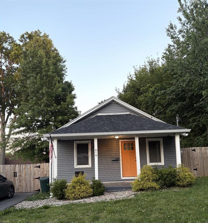 Property Photo:  614 N Jackson Street  KY 42718 