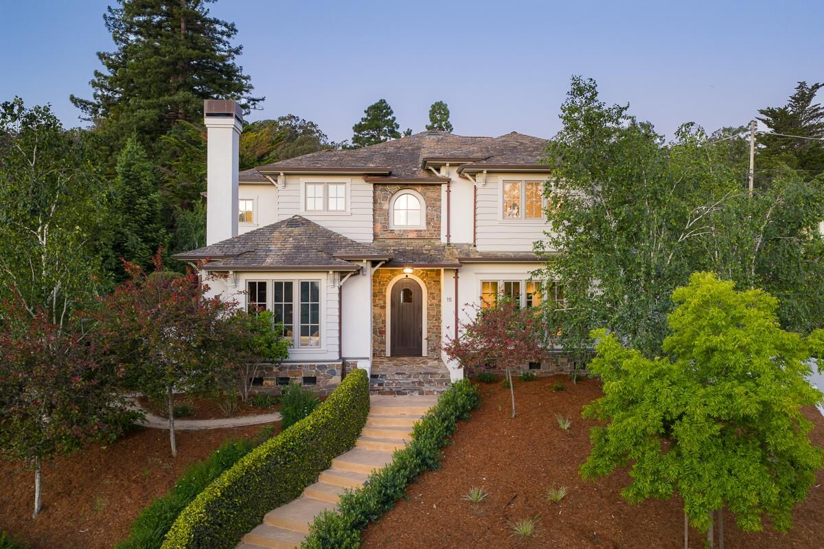 Property Photo: 15 Annescourt CA 94010