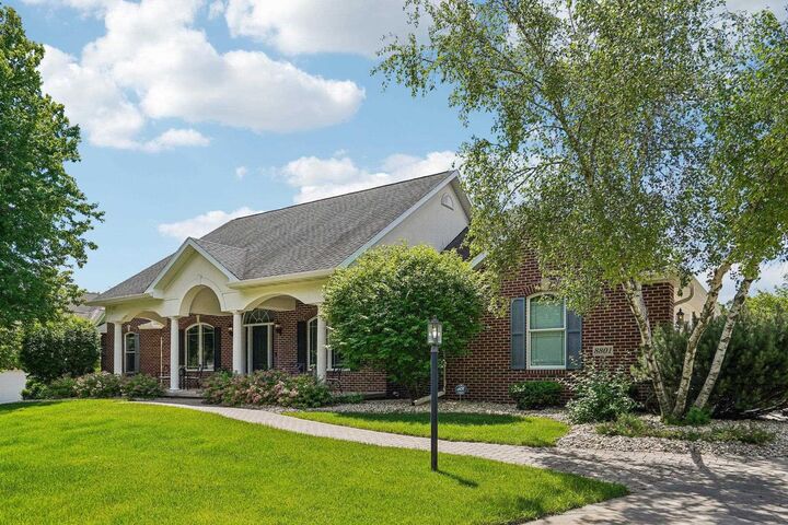 Property Photo: 8801 Fairway Oaks Drive WI 53593