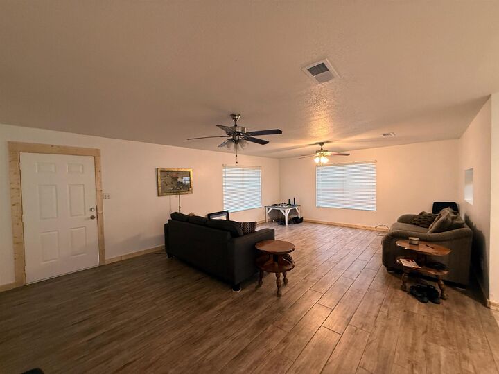 Property Photo:  175 Lake  TX 77611 