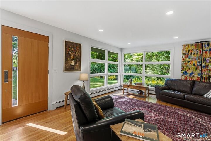 Property Photo:  326 North Street  CT 06877 